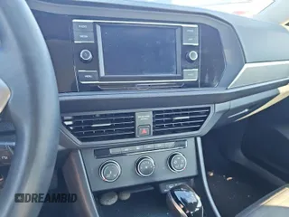 2024 Volkswagen Jetta S with VIN 3VW5M7BU4RM076556, listed as a IAAI auction lot 42852862 with 20,106 mi miles and . Bid and sale history available at DreamBid. Image 3.