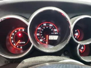 2007 Toyota Matrix STD z VIN 2T1KR32E87C675314, wystawiony jako Copart lot #56885455 z przebiegiem 229 781 mil mil oraz Szkody całkowita. Historia ofert i sprzedaży dostępna na DreamBid. Obrazek 9.