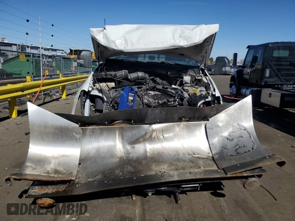 2023 Ford F-350 z VIN 1FT8X3BA4PEC82078, wystawiony jako Copart lot #46542345 z przebiegiem Nie podano mil oraz Szkoda całkowita • Salvage title. Historia ofert i sprzedaży dostępna na DreamBid. Obrazek 5.