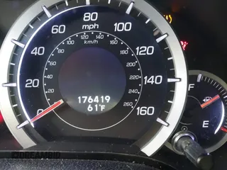 2011 Acura TSX z VIN JH4CU2F64BC014802, wystawiony jako IAAI lot #41668653 z przebiegiem 176 419 mil mil oraz . Historia ofert i sprzedaży dostępna na DreamBid. Obrazek 14.