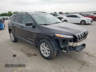 2017 Jeep Cherokee Latitude with VIN 1C4PJLCB1HW650961, listed as a Copart auction lot 54861855 with 117,799 mi miles and Salvage Title. Bid and sale history available at carsss.com. Image 4.