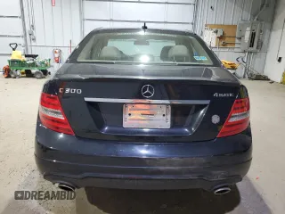 2013 Mercedes-Benz C-Class C 300 Sport with VIN WDDGF8AB1DR279316, listed as a Copart auction lot 87207624 with 236,047 mi miles and Clean Title. Bid and sale history available at carsss.com. Image 6.
