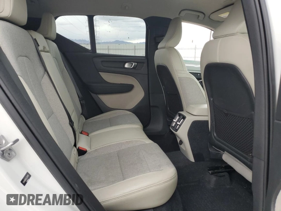 2020 Volvo XC40 Momentum with VIN YV4162UK2L2301157, listed as a Copart auction lot 50737225 with 45,666 mi miles and Salvage Title. Bid and sale history available at DreamBid. Image 11.