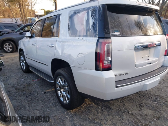 2016 GMC Yukon Denali with VIN 1GKS1CKJ5GR160124, listed as a IAAI auction lot 41580408 with 177,560 mi miles. Bid and sale history available at carsss.com. Image 3.