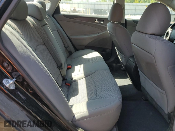 2013 Hyundai Sonata GLS z VIN 5NPEB4AC7DH655359, wystawiony jako Copart lot #60199635 z przebiegiem 142 417 mil mil oraz Czysty tytuł • Clean title. Historia ofert i sprzedaży dostępna na DreamBid. Obrazek 11.