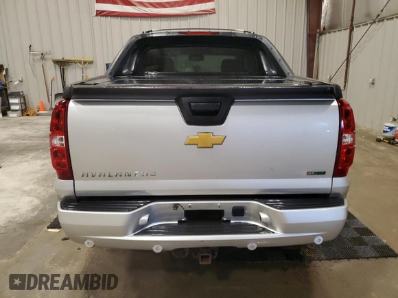 2011 Chevrolet Avalanche LT with VIN 3GNTKFE33BG123410, listed as a Copart auction lot 73465474 with 133,236 mi miles and Clean Title. Bid and sale history available at DreamBid. Image 6.