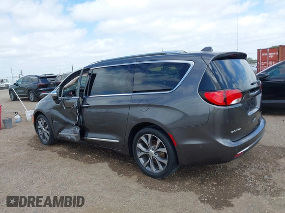 2018 Chrysler Pacifica Limited z VIN 2C4RC1GG1JR105869, wystawiony jako IAAI lot #42064725 z przebiegiem 140 766 mil mil oraz . Historia ofert i sprzedaży dostępna na DreamBid. Obrazek 14.
