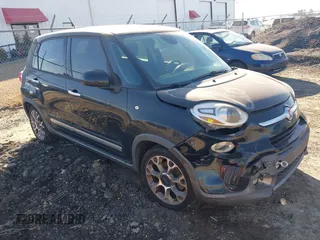 2014 FIAT 500L Trekking with VIN ZFBCFADH1EZ010818, listed as a IAAI auction lot 41463145 with 138,917 mi miles and . Bid and sale history available at DreamBid. Image 1.