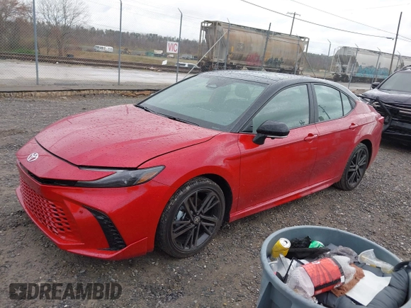2025 Toyota Camry LE with VIN 4T1DAACK6SU052760, listed as a IAAI auction lot 41923980 with 5,586 mi miles and . Bid and sale history available at DreamBid. Image 19.