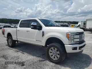 2018 Ford F-350 XL with VIN 1FT8W3BT4JEB87385, listed as a Copart auction lot 60411795 with 116,559 mi miles and Clean title. Bid and sale history available at DreamBid. Image 4.