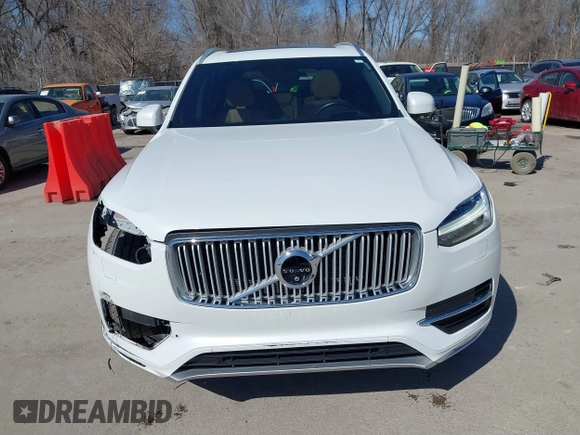2017 Volvo XC90 Inscription with VIN YV4A22PL8H1166537, listed as a IAAI auction lot 41759108 with 171,106 mi miles. Bid and sale history available at carsss.com. Image 12.