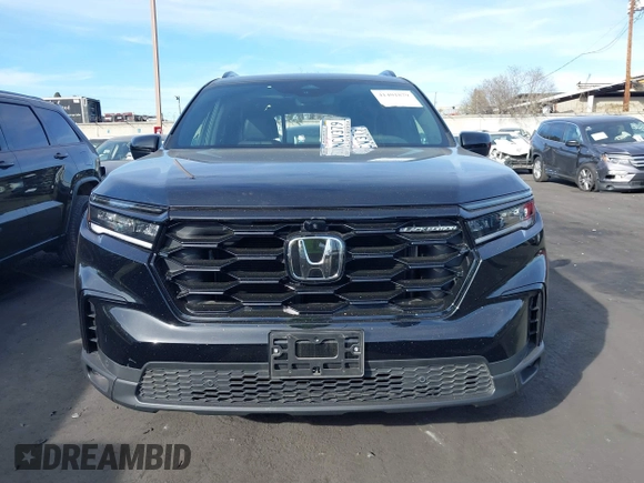 2025 Honda Pilot Black Edition with VIN 5FNYG1H99SB017956, listed as a IAAI auction lot 41401879 with 5,385 mi miles. Bid and sale history available at carsss.com. Image 12.