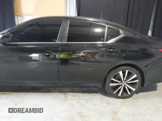 2022 Nissan Altima SR with VIN 1N4BL4CV5NN413823, listed as a IAAI auction lot 41412942 with 30,843 mi miles and . Bid and sale history available at carsss.com. Image 14.