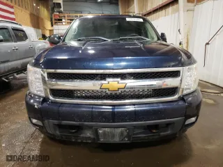 2007 Chevrolet Silverado 1500 LTZ with VIN 2GCEK13M671639695, listed as a Copart auction lot 52032505 with 132,341 mi miles and Salvage Title. Bid and sale history available at carsss.com. Image 5.