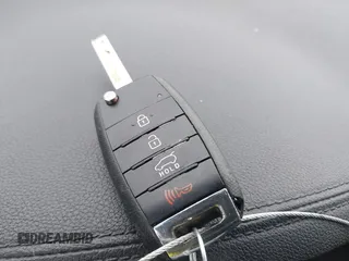 2017 Kia Sorento LX with VIN 5XYPG4A33HG267861, listed as a IAAI auction lot 41859069 with 96,559 mi miles. Bid and sale history available at carsss.com. Image 11.