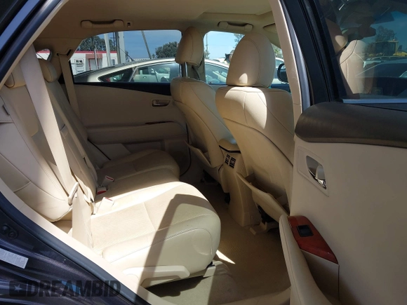 2010 Lexus RX 350 z VIN 2T2ZK1BA3AC026267, wystawiony jako IAAI lot #42338818 z przebiegiem 179 337 mil mil oraz . Historia ofert i sprzedaży dostępna na DreamBid. Obrazek 8.