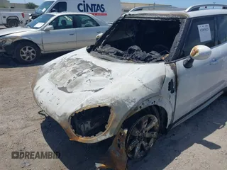 2019 MINI Countryman Cooper z VIN WMZYS7C50K3F46041, wystawiony jako IAAI lot #42085025 z przebiegiem Nie podano mil oraz . Historia ofert i sprzedaży dostępna na DreamBid. Obrazek 6.