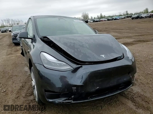 2024 Tesla Model Y Long Range с VIN 7SAYGDEE3RF994655, выставлен на аукционе Copart как лот 54923465 с пробегом 13 396 миль миль и Списание • Salvage title. История ставок и продаж доступна на DreamBid. Изображение 13.