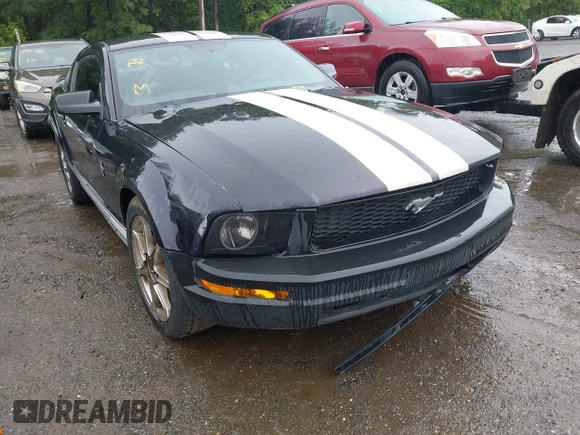 2005 Ford Mustang Deluxe z VIN 1ZVFT80N655234887, wystawiony jako IAAI lot #42521363 z przebiegiem 164 011 mil mil oraz . Historia ofert i sprzedaży dostępna na DreamBid. Obrazek 6.