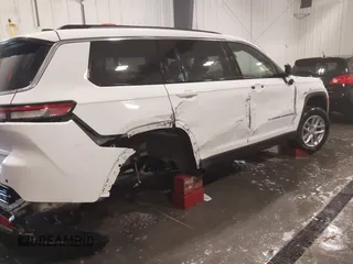 2023 Jeep Grand Cherokee Altitude with VIN 1C4RJKAGXP8842626, listed as a IAAI auction lot 41656013 with 41,085 mi miles and . Bid and sale history available at DreamBid. Image 6.