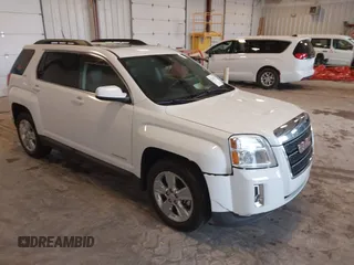 2015 GMC Terrain SLT z VIN 2GKFLXEK1F6161479, wystawiony jako IAAI lot #42411251 z przebiegiem 123 079 mil mil oraz . Historia ofert i sprzedaży dostępna na DreamBid. Obrazek 1.