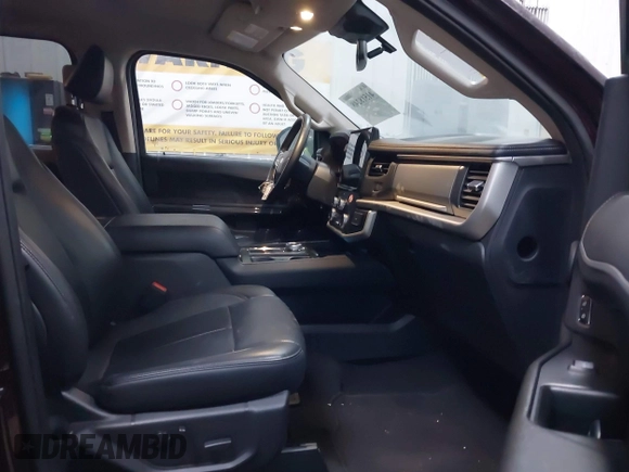 2024 Ford Expedition Max XLT with VIN 1FMJK1H86REA36110, listed as a IAAI auction lot 41518248 with 30,274 mi miles and . Bid and sale history available at DreamBid. Image 5.