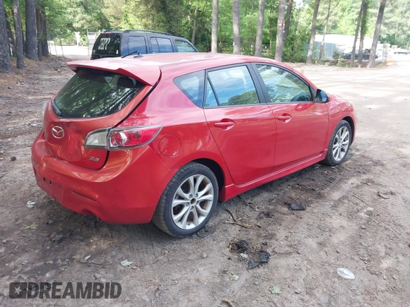 2011 Mazda 3 S Sport z VIN JM1BL1K66B1371457, wystawiony jako IAAI lot #42274510 z przebiegiem 175 533 mil mil oraz . Historia ofert i sprzedaży dostępna na DreamBid. Obrazek 4.
