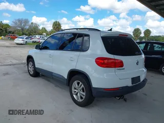 2015 Volkswagen Tiguan S z VIN WVGAV7AX5FW566666, wystawiony jako IAAI lot #40416569 z przebiegiem 76 846 mil mil oraz . Historia ofert i sprzedaży dostępna na DreamBid. Obrazek 3.
