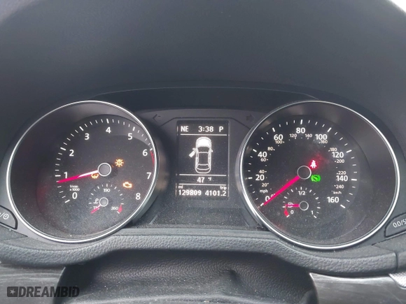 2016 Volkswagen Passat 1.8T SE w/Technology with VIN 1VWBS7A32GC018266, listed as a IAAI auction lot 41425924 with 129,809 mi miles. Bid and sale history available at carsss.com. Image 7.