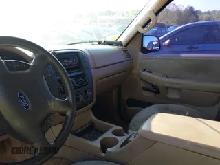 2003 Ford Explorer XLS z VIN 1FMZU62K73ZB22816, wystawiony jako IAAI lot #41964301 z przebiegiem 320 498 mil mil oraz . Historia ofert i sprzedaży dostępna na DreamBid. Obrazek 5.