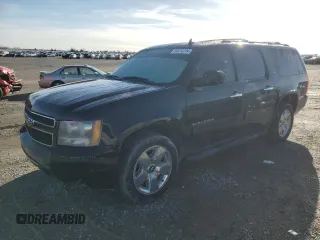 2009 Chevrolet Suburban LT w/2LT with VIN 1GNFC26069R297182, listed as a Copart auction lot 84915294 with 221,946 mi miles and Salvage Title. Bid and sale history available at carsss.com. Image 1.