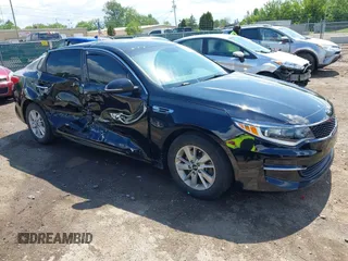 2017 Kia Optima LX z VIN 5XXGT4L34HG127380, wystawiony jako IAAI lot #42341861 z przebiegiem 82 704 mil mil oraz . Historia ofert i sprzedaży dostępna na DreamBid. Obrazek 1.