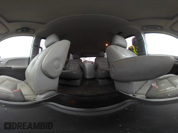 2015 Toyota Sienna Limited z VIN 5TDDK3DC6FS128167, wystawiony jako IAAI lot #41699588 z przebiegiem 179 723 mil mil oraz . Historia ofert i sprzedaży dostępna na DreamBid. Obrazek 18.