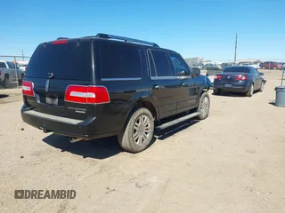 2012 Lincoln Navigator z VIN 5LMJJ2J56CEL07597, wystawiony jako IAAI lot #41732470 z przebiegiem 189 141 mil mil oraz . Historia ofert i sprzedaży dostępna na DreamBid. Obrazek 4.