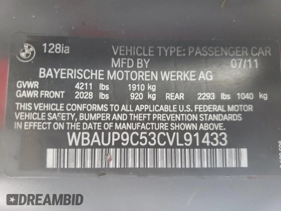 2012 BMW 1 Series 128i z VIN WBAUP9C53CVL91433, wystawiony jako Copart lot #76813734 z przebiegiem 105 877 mil mil oraz Nie do naprawy • Non repairable. Historia ofert i sprzedaży dostępna na DreamBid. Obrazek 13.