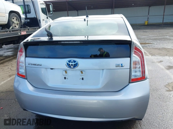 2015 Toyota Prius Four with VIN JTDKN3DUXF0482915, listed as a IAAI auction lot 41827372 with 125,830 mi miles. Bid and sale history available at carsss.com. Image 16.