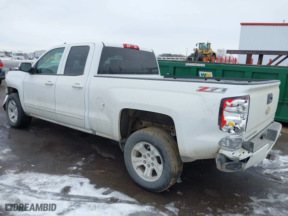 2017 Chevrolet Silverado 1500 LT with VIN 1GCVKREC4HZ400030, listed as a IAAI auction lot 41364385 with 112,110 mi miles. Bid and sale history available at carsss.com. Image 3.