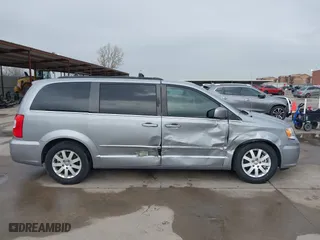 2014 Chrysler Town & Country Touring with VIN 2C4RC1BG0ER234277, listed as a IAAI auction lot 41441067 with 94,314 mi miles. Bid and sale history available at carsss.com. Image 13.