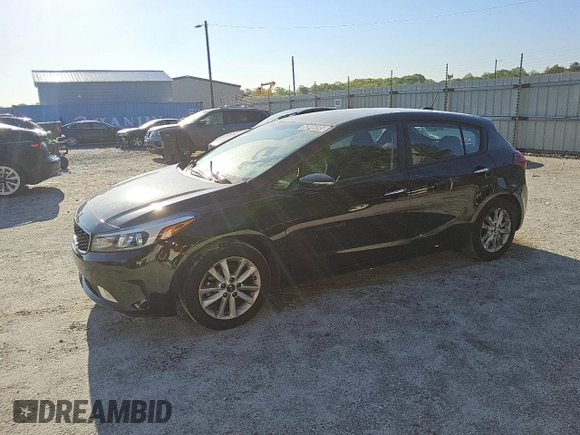 2017 Kia Forte5 LX with VIN KNAFK5A85H5708925, listed as a Copart auction lot 50946095 with 88,184 mi miles and Clean Title. Bid and sale history available at carsss.com. Image 1.