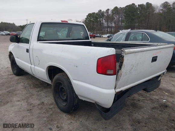 1998 Isuzu Hombre S with VIN 1GGCS1441W8658512, listed as a IAAI auction lot 41607038 with 331,902 mi miles. Bid and sale history available at carsss.com. Image 3.