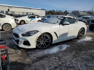 2020 BMW Z4 sDrive30i with VIN WBAHF3C05LWW81673, listed as a Copart auction lot 42257155 with 42,391 mi miles and Salvage Title. Bid and sale history available at carsss.com. Image 1.