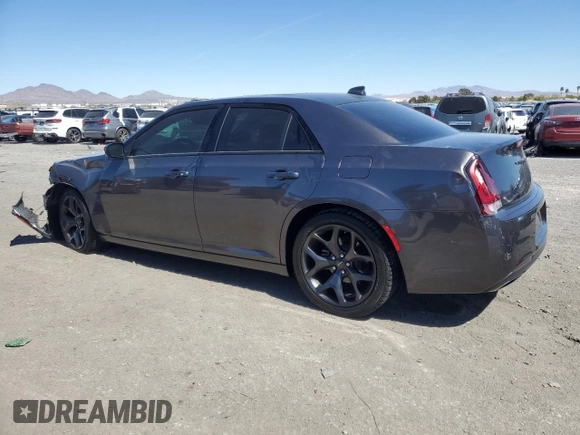 2022 Chrysler 300 S z VIN 2C3CCABG6NH154269, wystawiony jako Copart lot #50454985 z przebiegiem 50 538 mil mil oraz Szkoda całkowita • Salvage title. Historia ofert i sprzedaży dostępna na DreamBid. Obrazek 2.