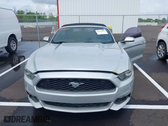 2016 Ford Mustang EcoBoost Premium z VIN 1FATP8UH4G5221806, wystawiony jako IAAI lot #42145462 z przebiegiem 116 223 mil mil oraz . Historia ofert i sprzedaży dostępna na DreamBid. Obrazek 10.