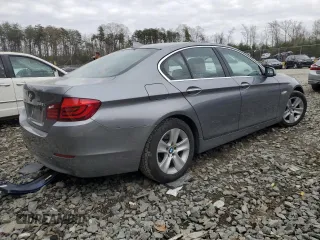 2013 BMW 5 Series 528i xDrive z VIN WBAXH5C55DD115085, wystawiony jako Copart lot #51381515 z przebiegiem 148 778 mil mil oraz Szkody całkowita. Historia ofert i sprzedaży dostępna na DreamBid. Obrazek 3.