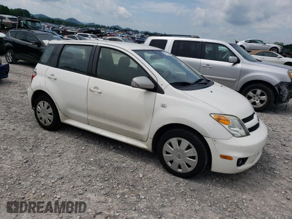 2006 Scion xA z VIN JTKKT624060141526, wystawiony jako Copart lot #57672265 z przebiegiem 212 884 mil mil oraz Czysty tytuł • Clean title. Historia ofert i sprzedaży dostępna na DreamBid. Obrazek 4.