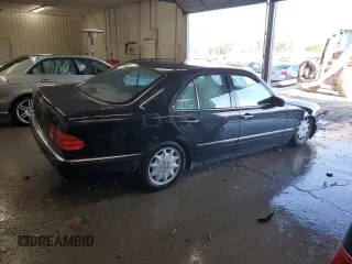 1998 Mercedes-Benz E-Class with VIN WDBJF65F2WA518941, listed as a Copart auction lot 42422425 with 153,131 mi miles and Salvage Title. Bid and sale history available at carsss.com. Image 3.
