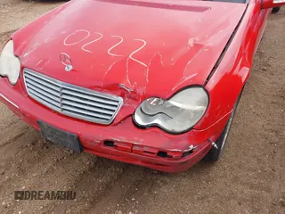 2004 Mercedes-Benz C 240 с VIN WDBRF81J14F500164, выставлен на аукционе IAAI как лот 42070222 с пробегом 187 420 миль миль и . История ставок и продаж доступна на DreamBid. Изображение 6.