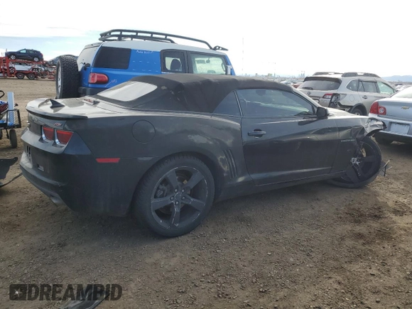 2011 Chevrolet Camaro 2LT z VIN 2G1FC3DD5B9208294, wystawiony jako Copart lot #49329525 z przebiegiem 125 798 mil mil oraz Szkoda całkowita • Salvage title. Historia ofert i sprzedaży dostępna na DreamBid. Obrazek 3.