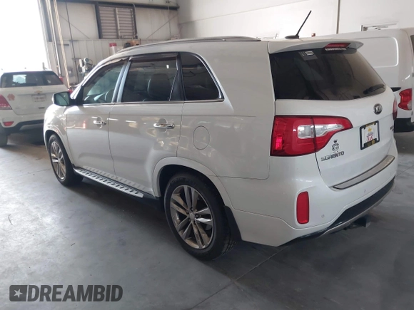 2014 Kia Sorento SX with VIN 5XYKW4A75EG518505, listed as a IAAI auction lot 36939010 with 175,976 mi miles. Bid and sale history available at carsss.com. Image 3.