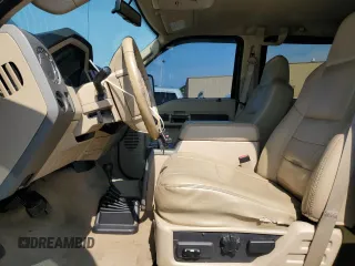 2008 Ford F-250 XL z VIN 1FTSW21R98ED16222, wystawiony jako Copart lot #58410105 z przebiegiem 223 806 mil mil oraz Szkoda całkowita • Salvage title. Historia ofert i sprzedaży dostępna na DreamBid. Obrazek 7.